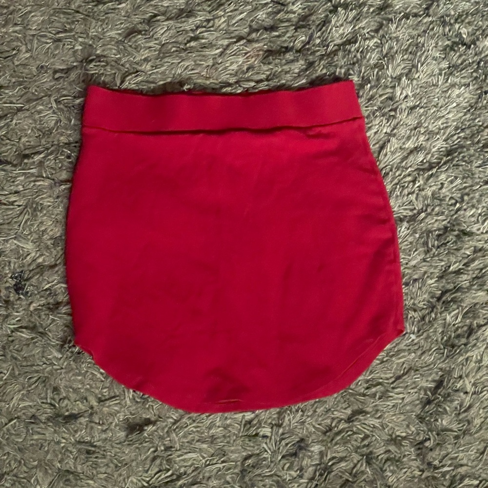 Scalloped many skirt